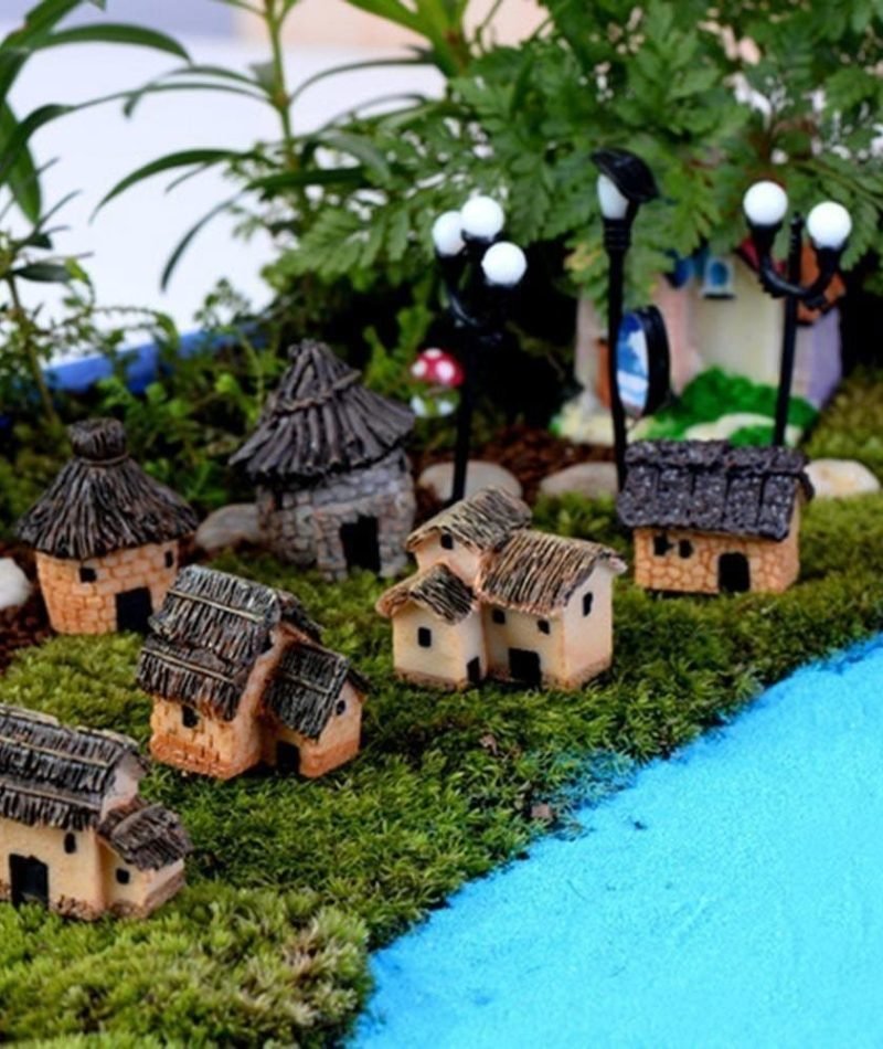 8-Designs-Mini-Resin-Cottages-Miniature-Village-Houses-Landscaping-Fairy-Garden-Bonsai-Pot-Decorative-Figurines-20210310-045205.jpg